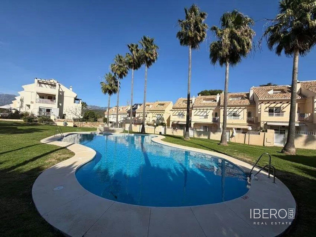 Prodej domu 200 m² s pozemkem 30 m²