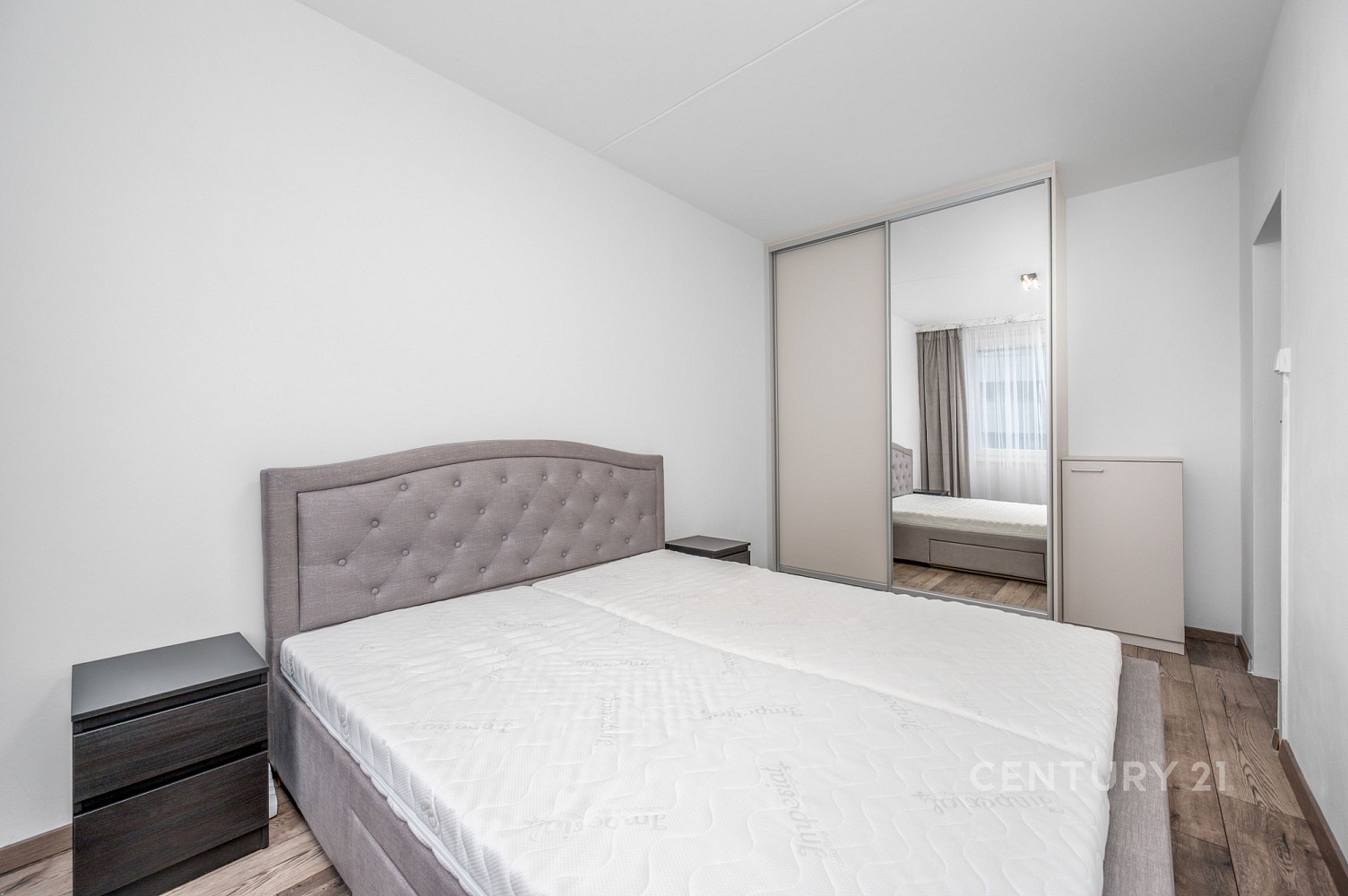 Pronájem bytu 2+kk 41 m² – fotografie 4
