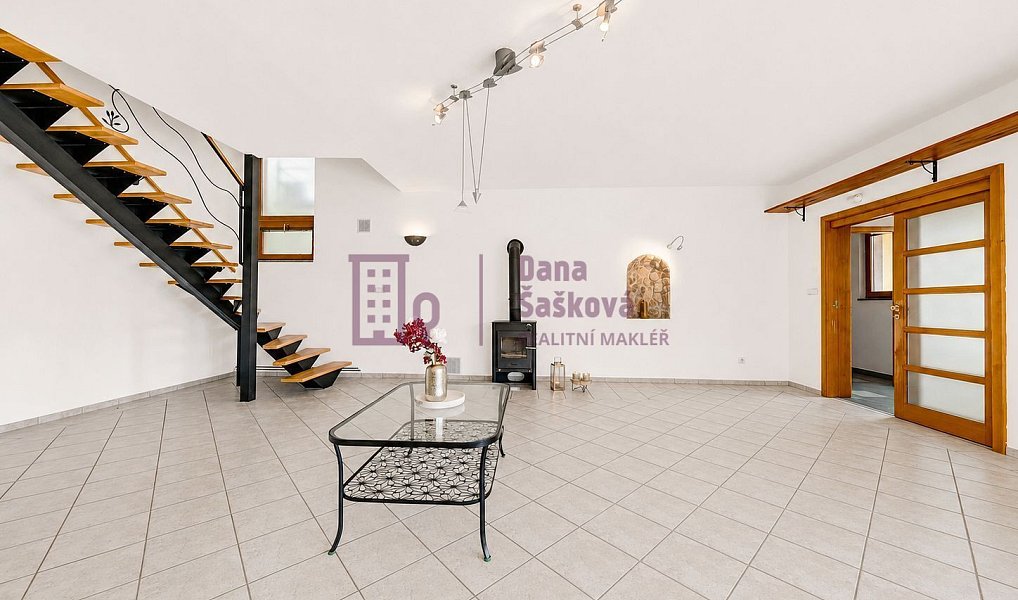 Prodej domu 210 m² s pozemkem 2 641 m², Rodvínov – náhled fotky 9