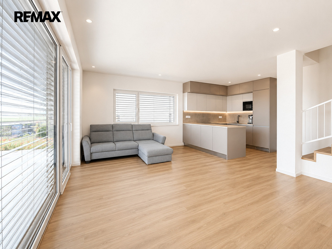 Prodej domu 140 m² s pozemkem 370 m² — photo 2