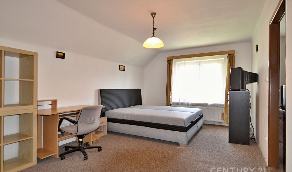 Prodej domu 215 m² s pozemkem 892 m², Hostivice – náhled fotky 18