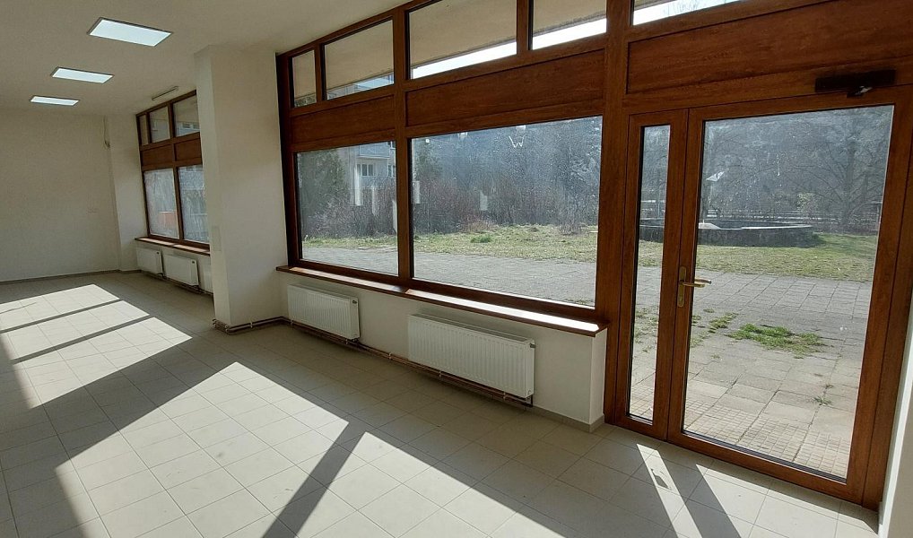 Pronájem obchodních prostor 147 m², Vsetín – náhled fotky 19