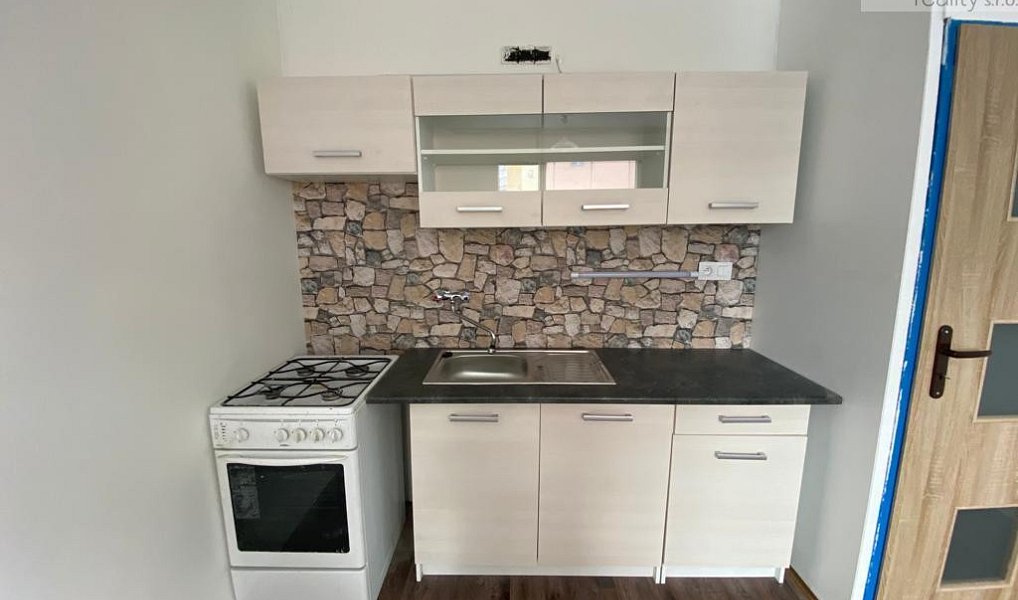 Pronájem bytu 1+1 38 m², Chomutov – náhled fotky 3
