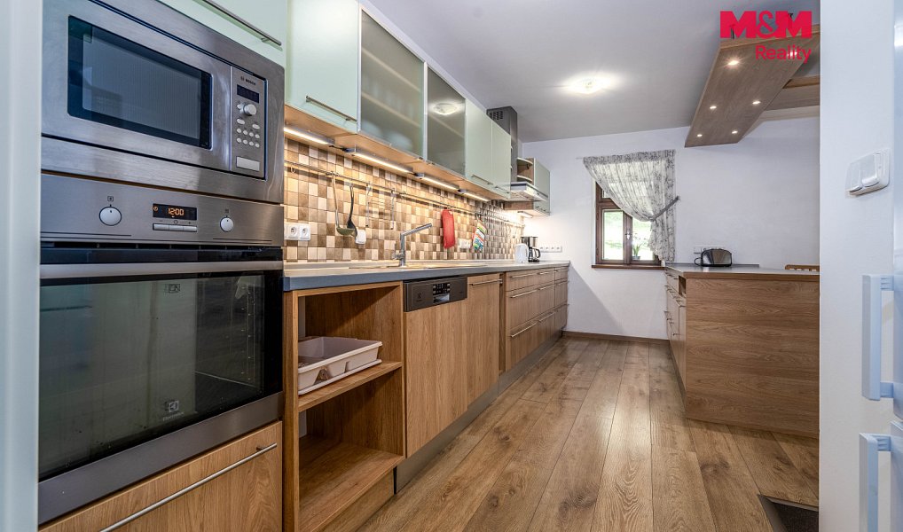 Prodej domu 325 m² s pozemkem 7 915 m², Dubá – náhled fotky 4