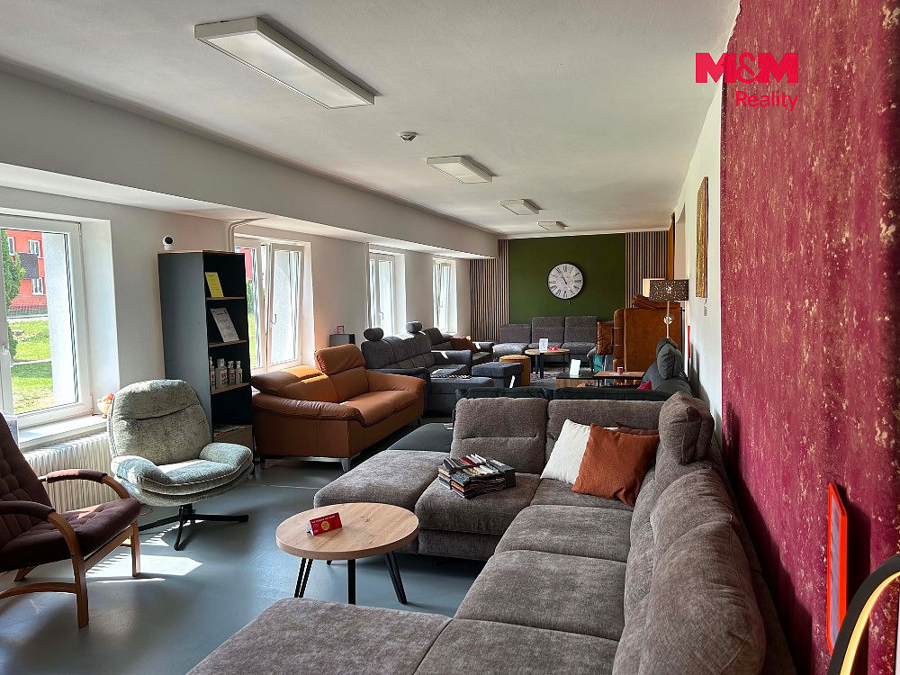 Pronájem obchodních prostor 181 m² – fotografie 2