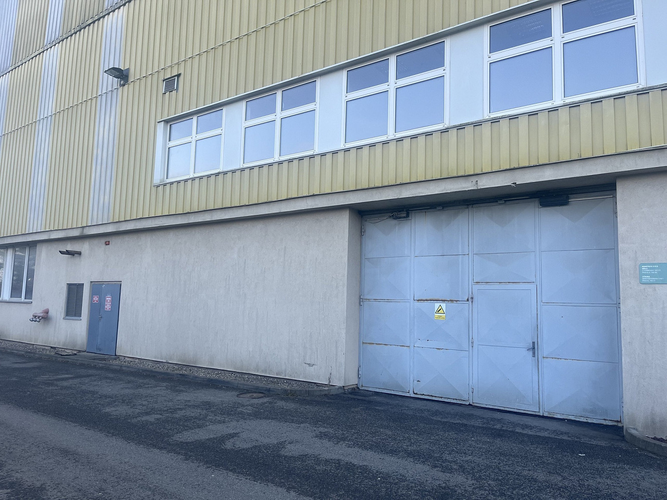 Pronájem skladovacích prostor 2 293 m² — photo 4