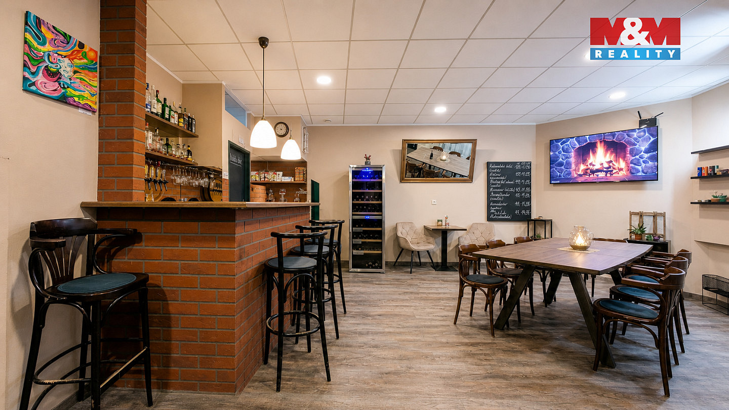 Pronájem obchodních prostor 76 m²