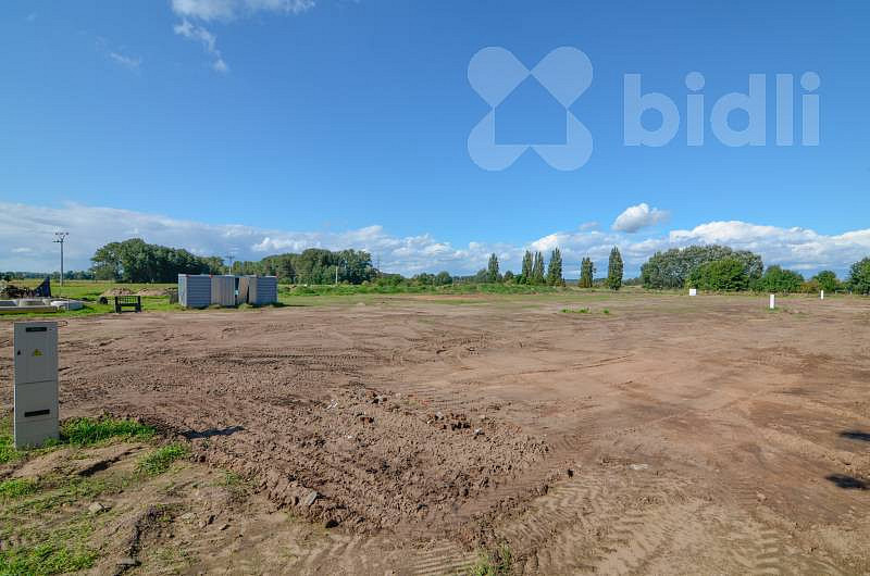 Prodej stavebního pozemku 933 m² – fotografie 2