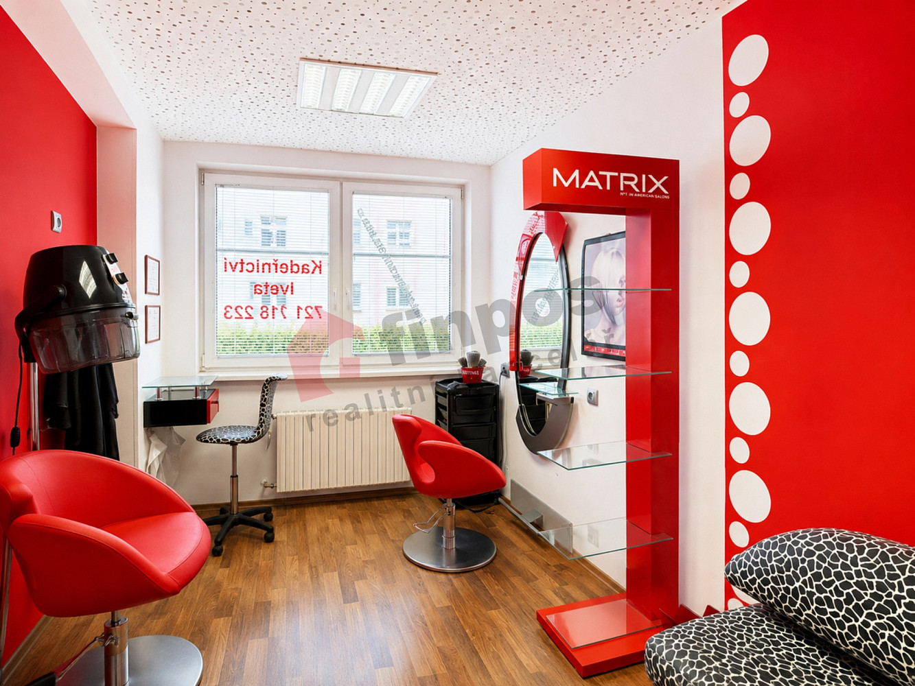 Pronájem obchodních prostor 13 m² – fotografie 2