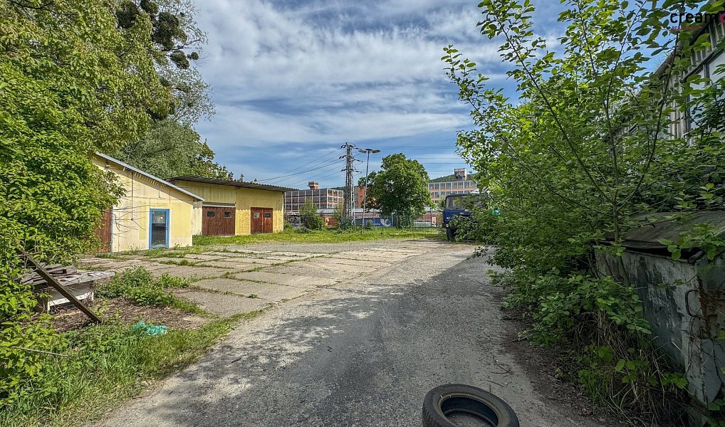 Pronájem komerčního pozemku 3 057 m², Zlín – náhled fotky 3