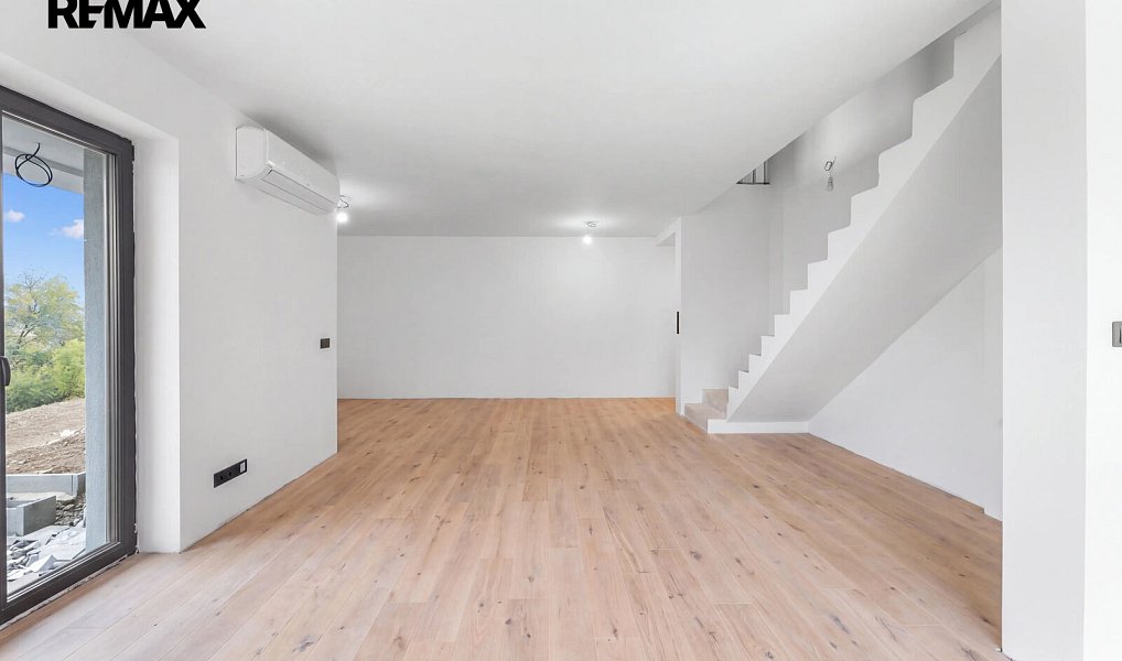 Prodej bytu 4+kk 149 m², Kly – náhled fotky 5