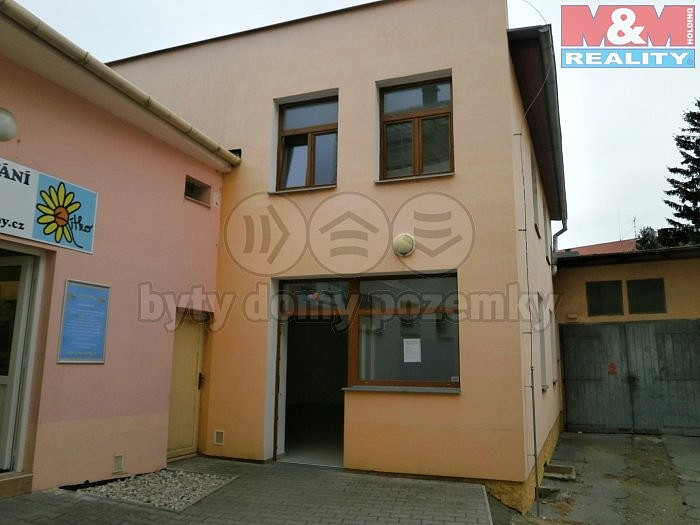 Pronájem obchodních prostor 75 m²