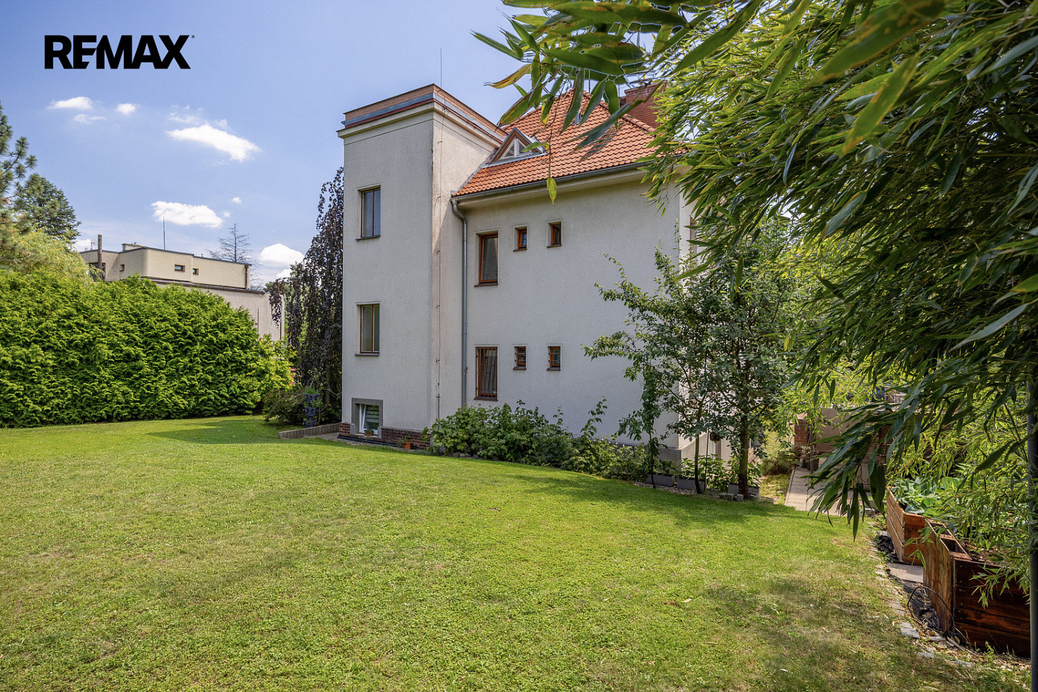 Prodej domu 400 m² s pozemkem 1 009 m² — photo 4