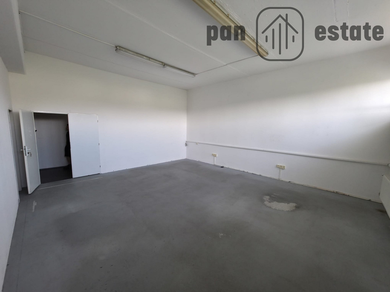 Pronájem kanceláře 40 m² — photo 4