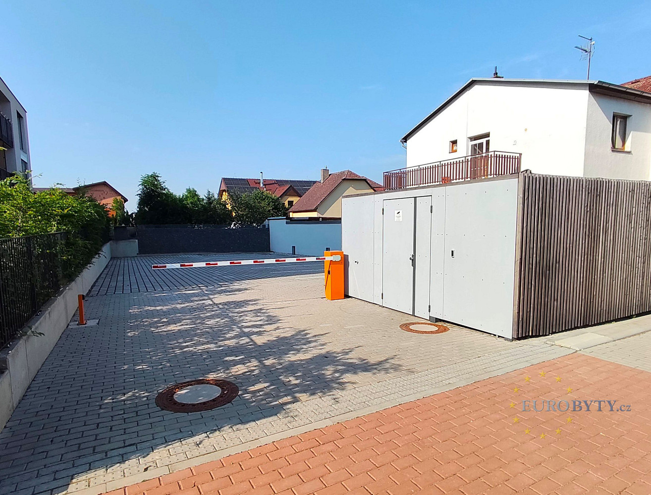 Pronájem pozemku 303 m²