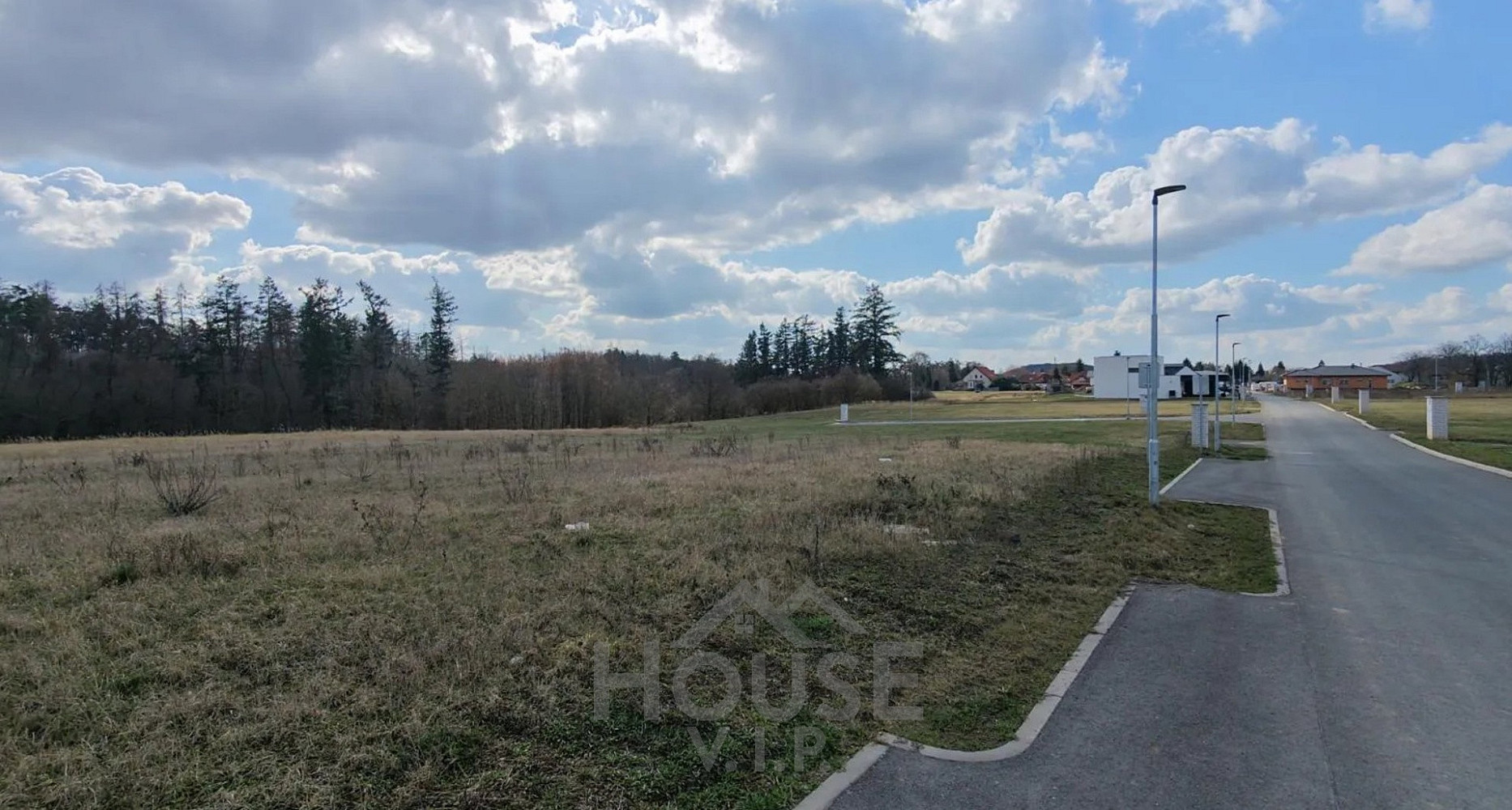 Stavební pozemek 15.939 m², Praha - Točná, sítě na pozemku, investiční příležitost. – další