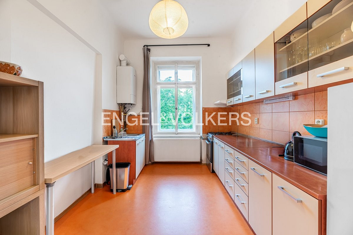 Pronájem bytu 2+1 80 m² – fotografie 2