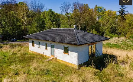 Prodej domu 100 m² s pozemkem 8 827 m², Liběšice - Dobříčany, okres Louny