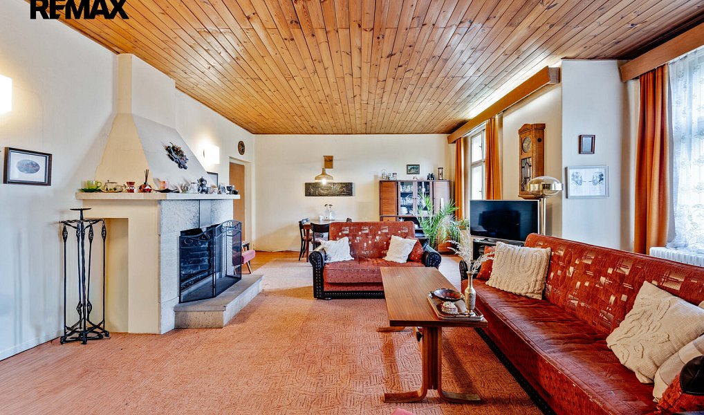 Prodej domu 216 m² s pozemkem 1 646 m², Planá nad Lužnicí – náhled fotky 5