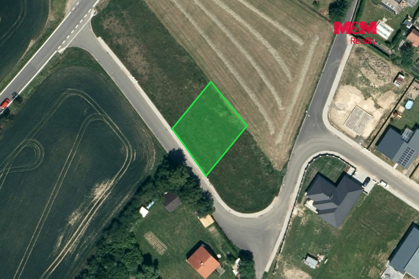 Prodej stavebního pozemku 699 m² – fotografie 3