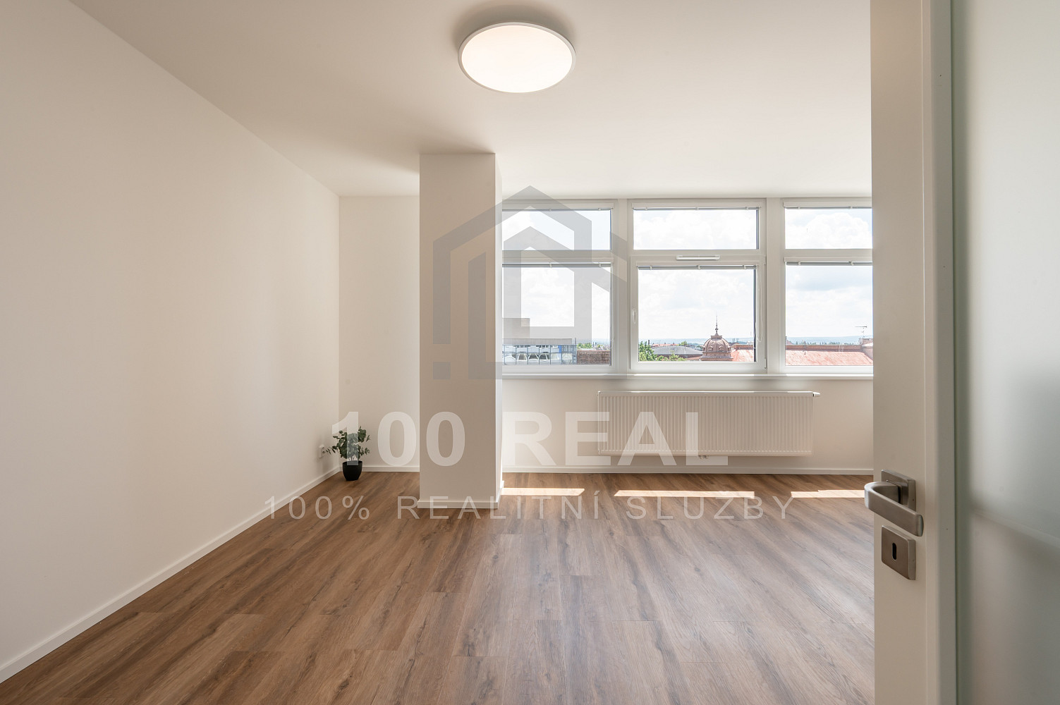 Pronájem bytu 1+kk 37 m² – fotografie 5