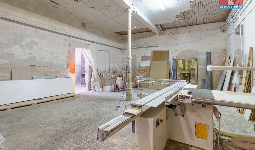 Prodej výrobních prostor 2 100 m², Karlovy Vary – náhled fotky 18
