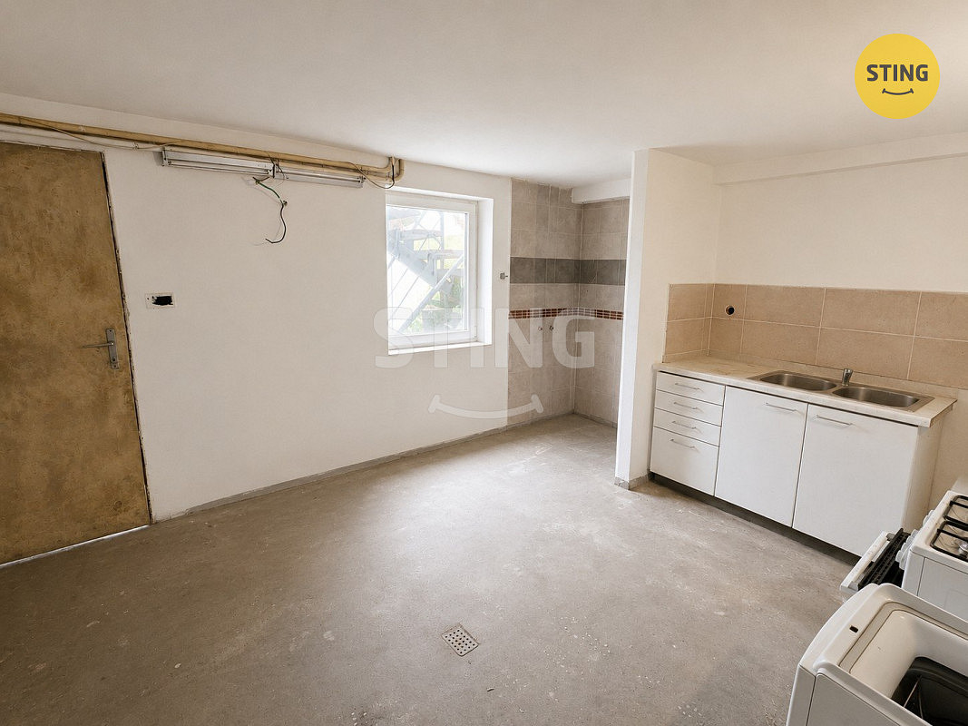 Prodej domu 220 m² s pozemkem 332 m² – fotografie 5