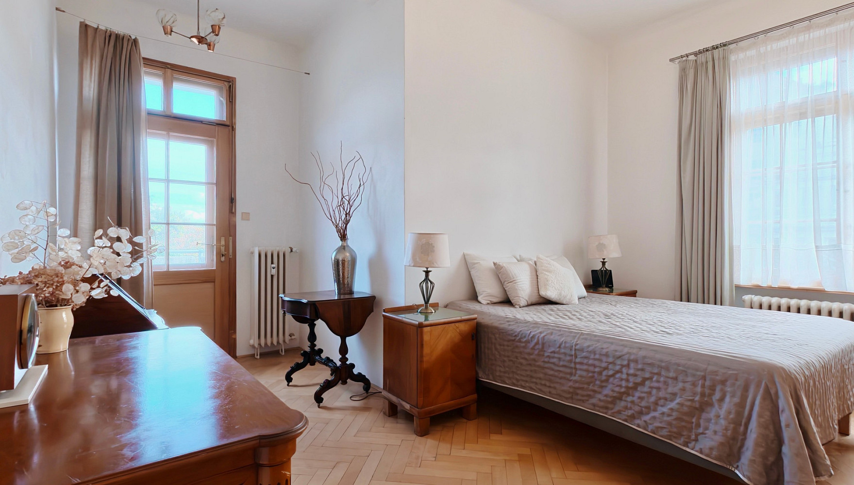 Pronájem bytu 4+kk 94 m² – fotografie 2
