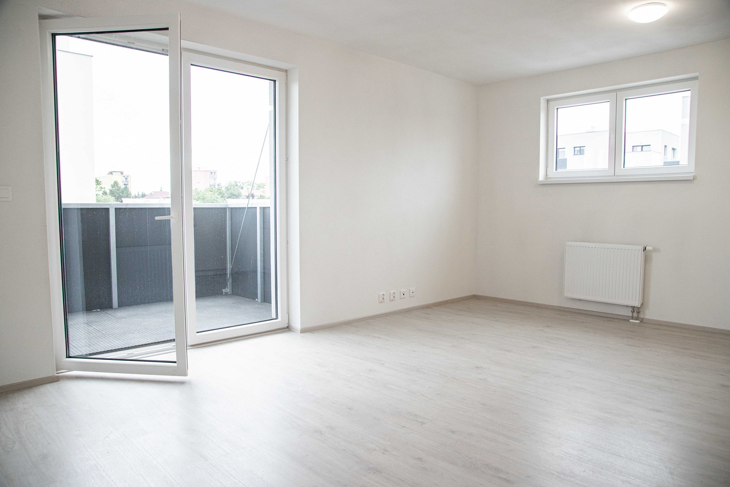 Pronájem bytu 1+kk 34 m² – fotografie 4
