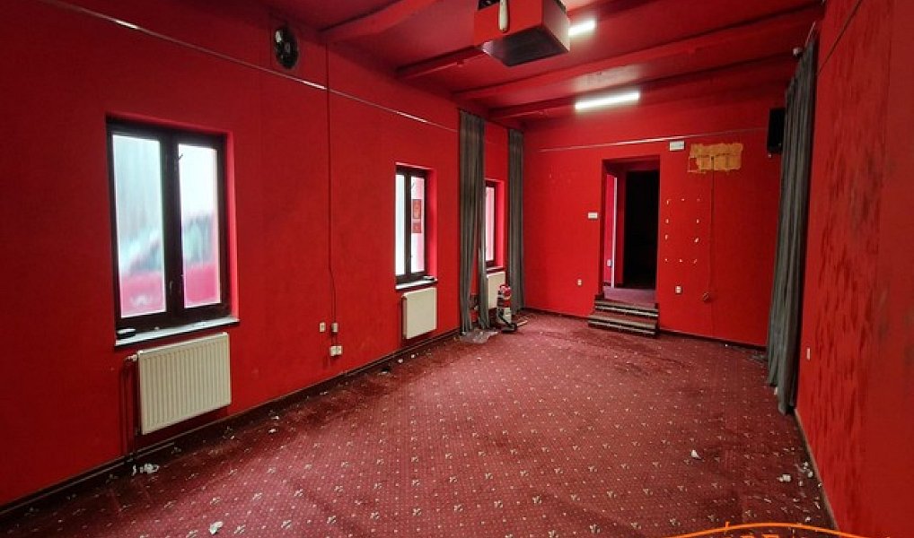Pronájem obchodních prostor 146 m², Uherský Brod – náhled fotky 2
