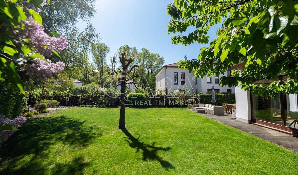 Prodej domu 285 m² s pozemkem 848 m², Statenice – náhled fotky 25
