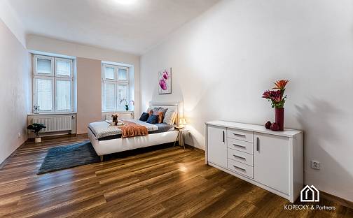 Prodej bytu 3+1 70 m², Zelená, Hradec Králové - Kukleny