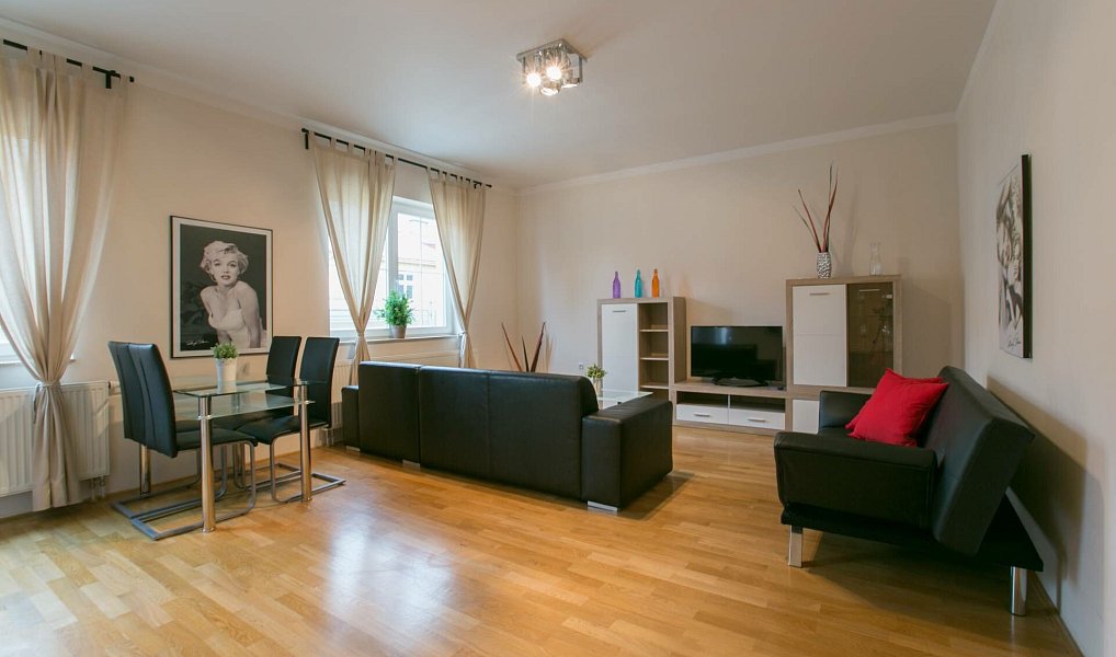 Prodej bytu 3+kk 116 m², Karlovy Vary – náhled fotky 2