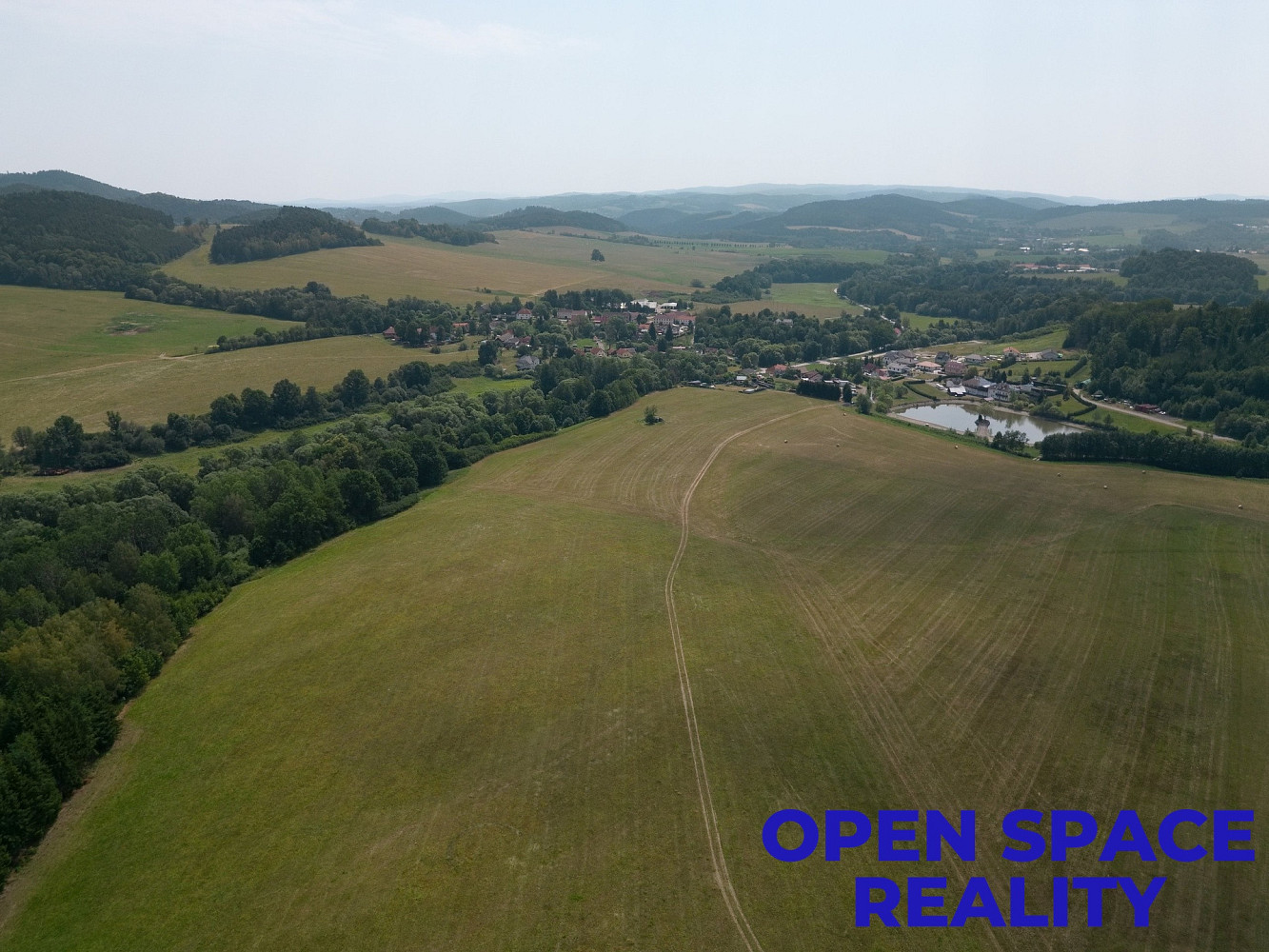 Prodej pozemku 8 704 m² – fotografie 3