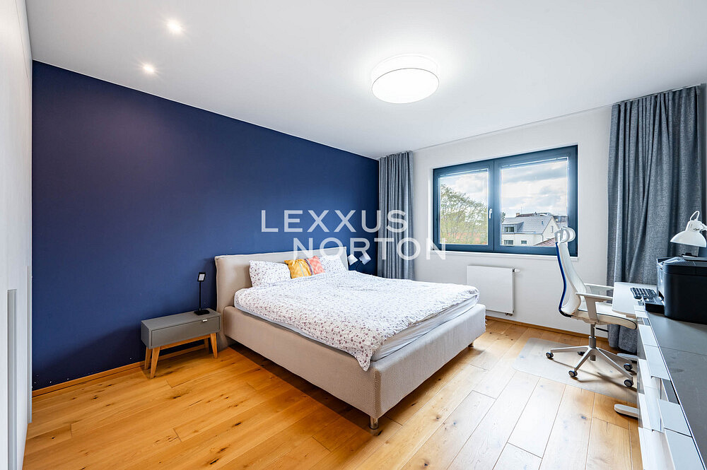 Pronájem bytu 3+kk 93 m² — photo 2