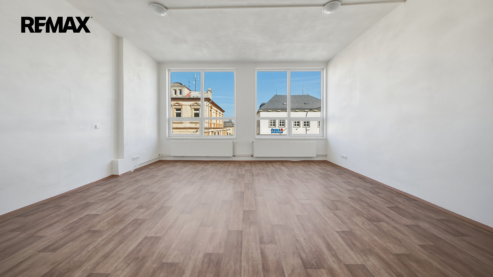 Pronájem obchodních prostor 55 m² — photo 4