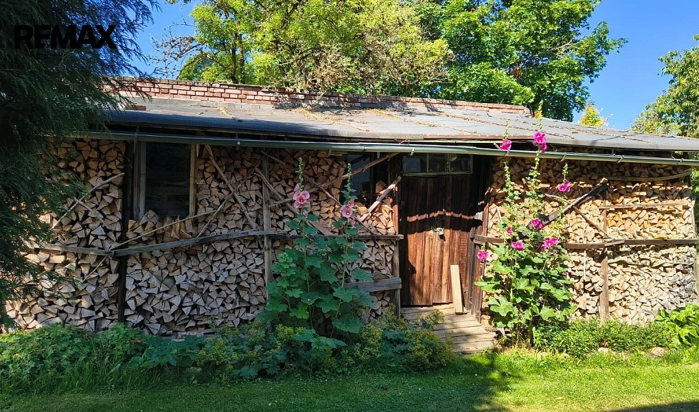 Prodej domu 334 m² s pozemkem 2 200 m², Otročín – náhled fotky 3