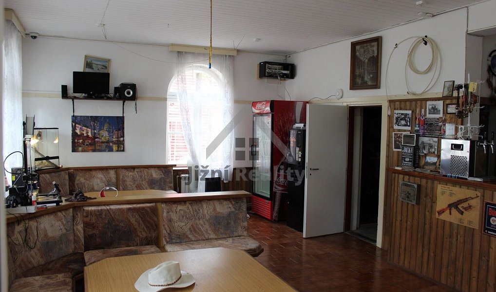 Prodej ubytovacího objektu 1 000 m², Protivín – náhled fotky 15