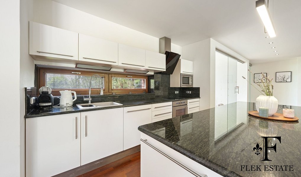 Prodej domu 371 m² s pozemkem 2 392 m², Medlov – náhled fotky 12