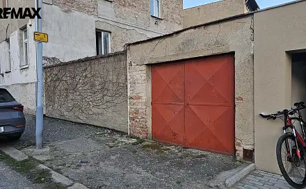 Prodej garáže o zastavěné ploše 20 m2 v Kolíně nedaleko Jiráskova náměstí, Kolín