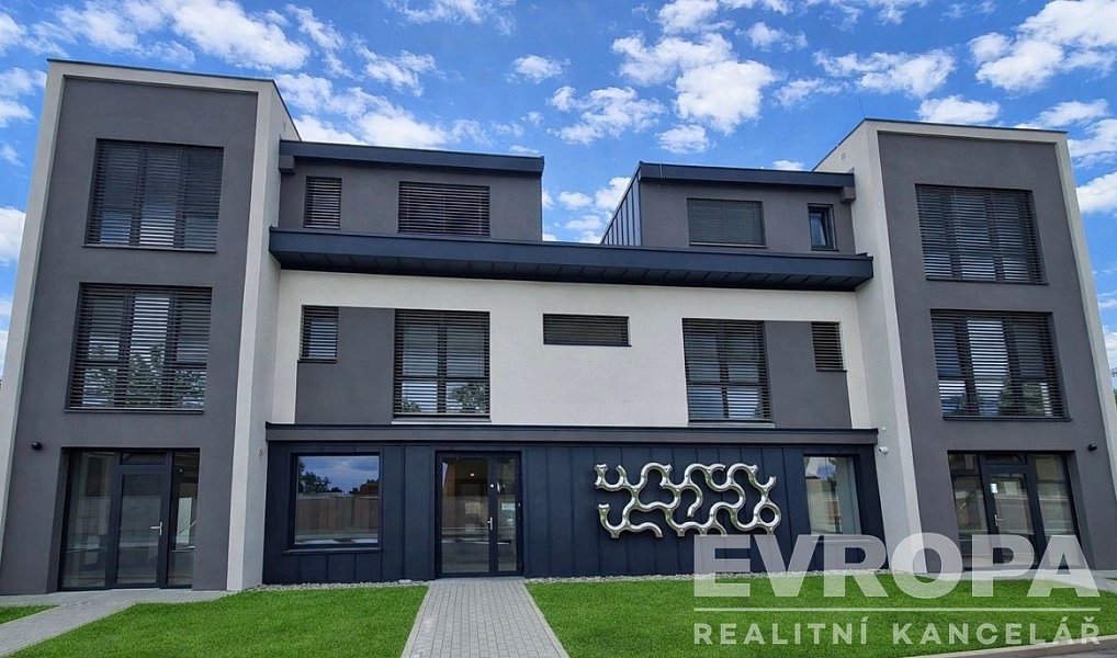 Prodej bytu 2+kk 69 m², Vysoký Újezd – náhled fotky 2