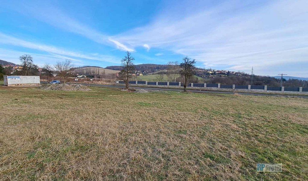 Prodej stavebního pozemku 1 150 m², Chuderov – náhled fotky 2