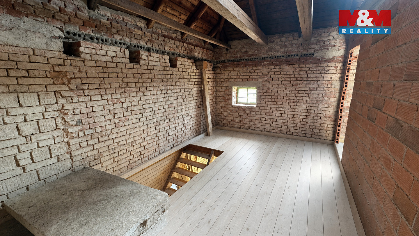 Prodej domu 250 m² s pozemkem 2 135 m² — photo 4