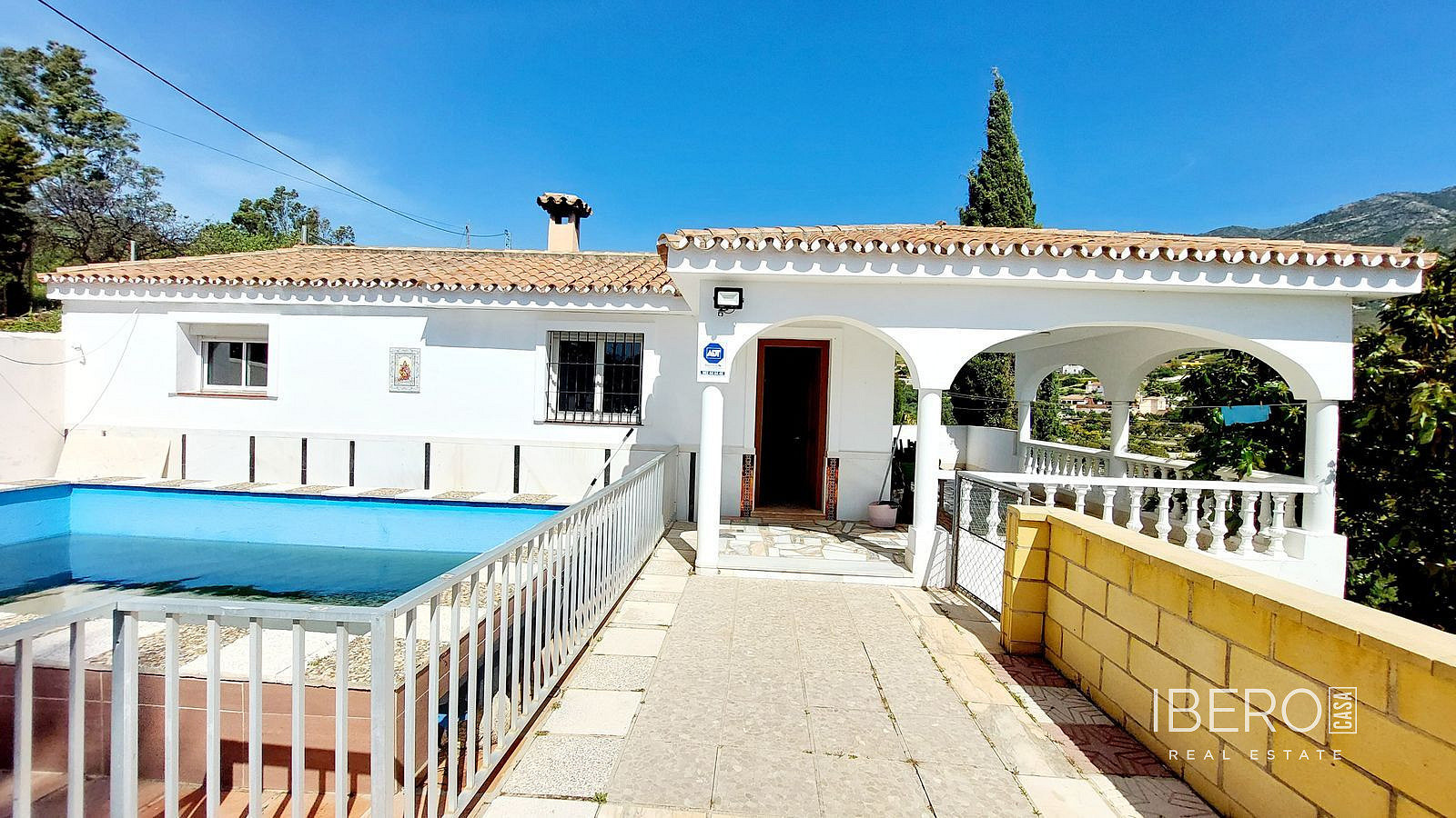 Prodej domu 440 m² s pozemkem 3 709 m²