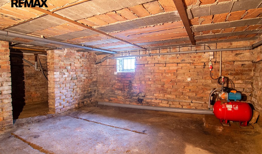 Prodej domu 180 m² s pozemkem 230 m², Velké Bílovice – náhled fotky 18
