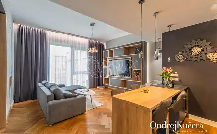 Prodej bytu 2+kk 59 m², Dlážděná, Praha 1 - Nové Město