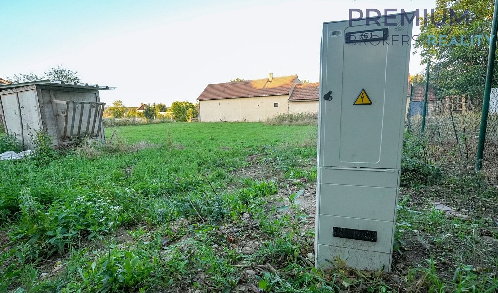 Prodej stavebního pozemku 868 m², Račice – náhled fotky 6