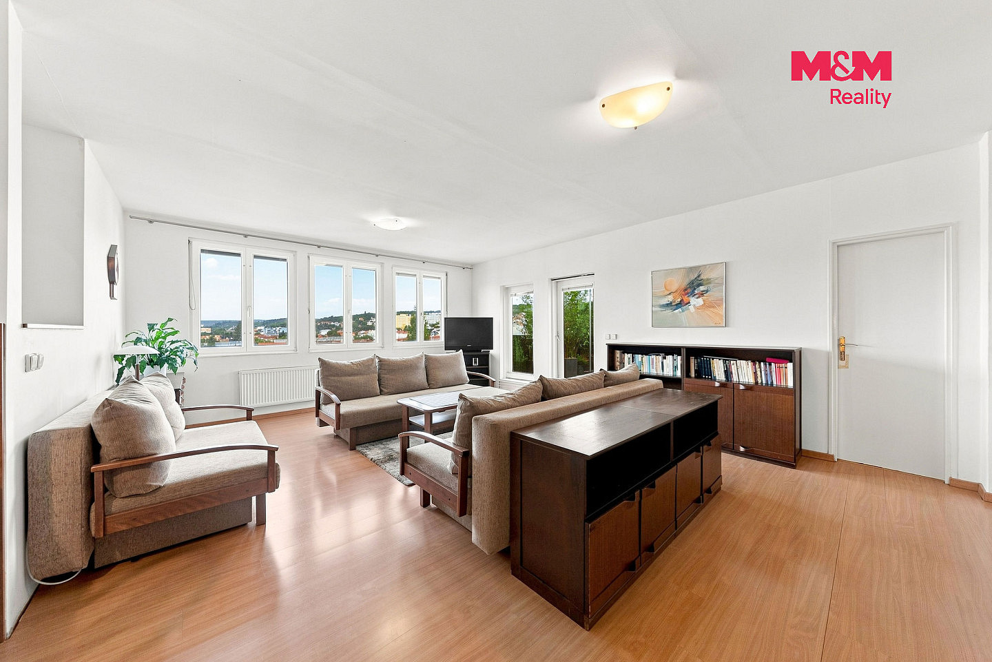 Prodej domu 292 m² s pozemkem 412 m² – fotografie 2