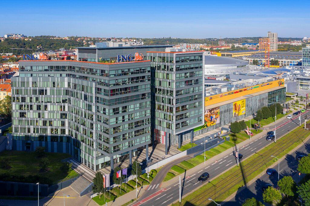 Pronájem kanceláře 798 m²