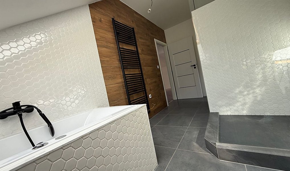 Prodej bytu atypického 138 m², Karlštejn – náhled fotky 7